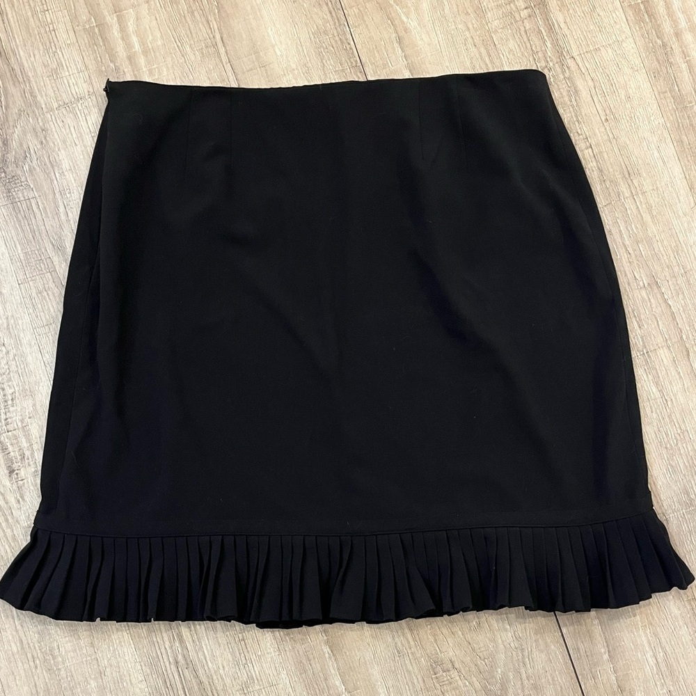 dressbarn Black Mini Skirt with Pleated Hem 20W - Picture 14 of 15